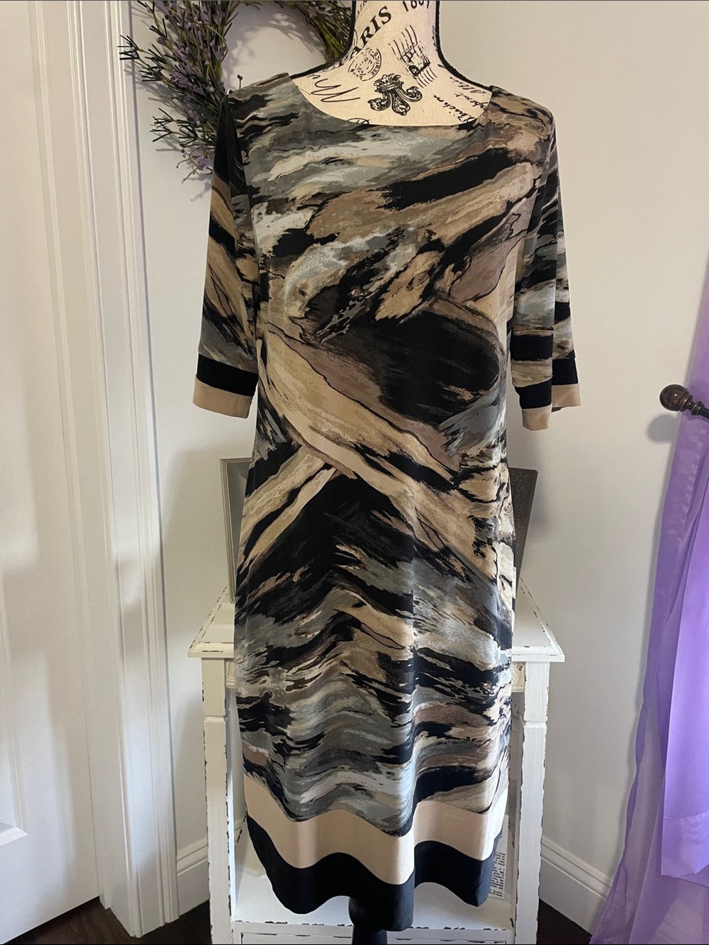 Abstract Print Midi Dress in Black & Taupe Size 12